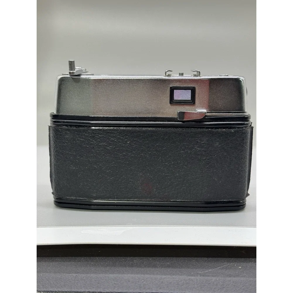 Vintage‎ Bertram Camera with case untested